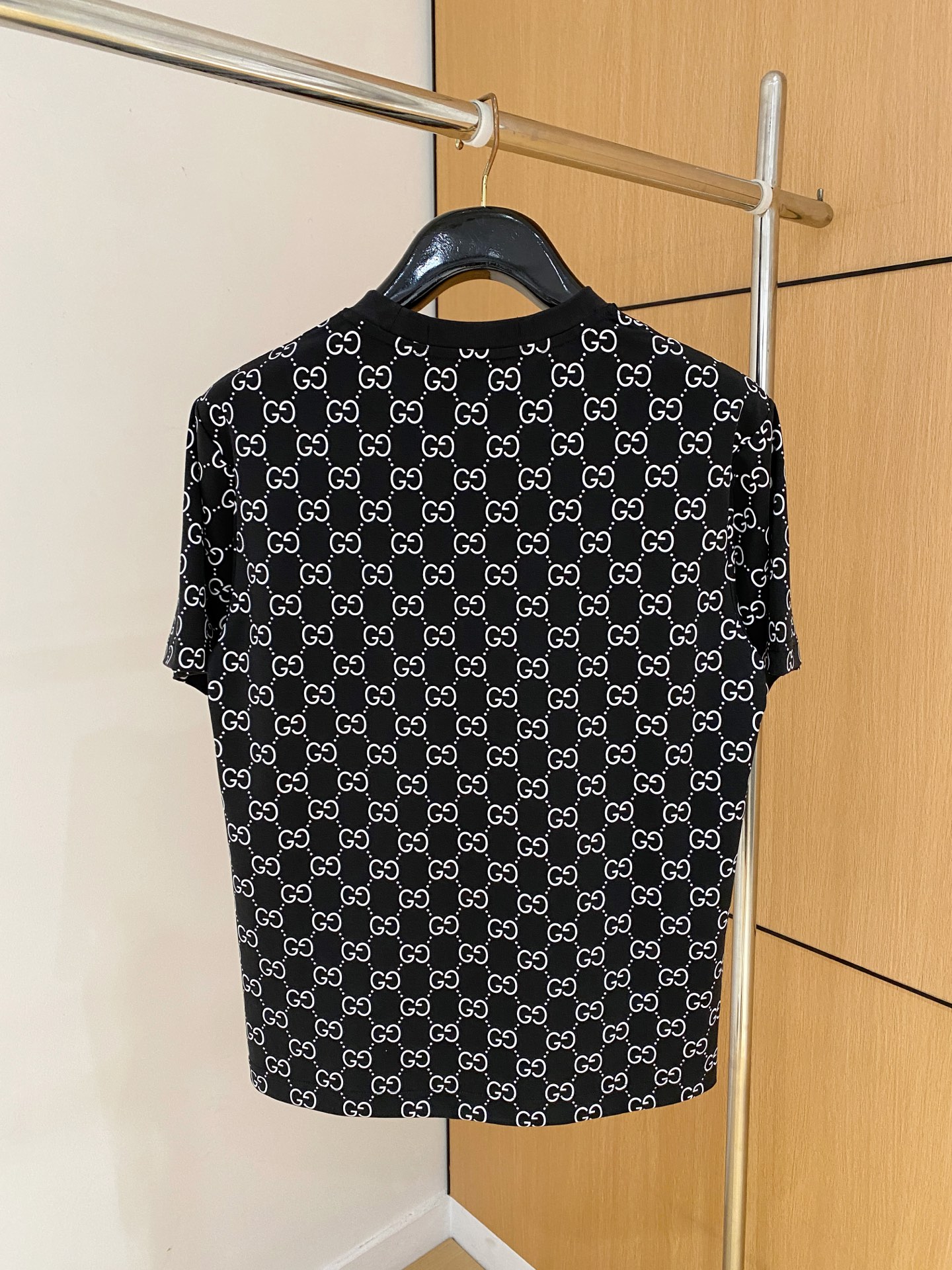 short sleeves